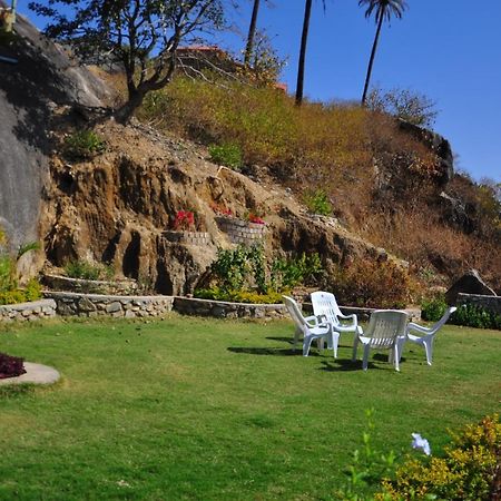 Hotel Oasis Mount Abu Dış mekan fotoğraf