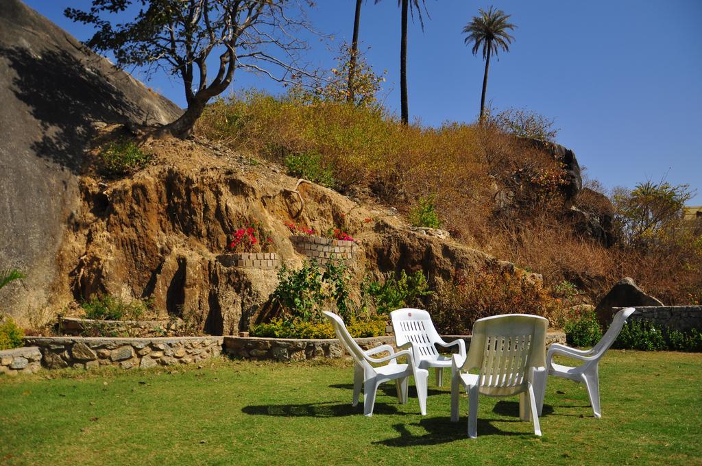 Hotel Oasis Mount Abu Dış mekan fotoğraf